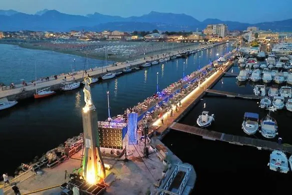Villa Lola - Liberty Dreamscape Viareggio 0*,  Italy