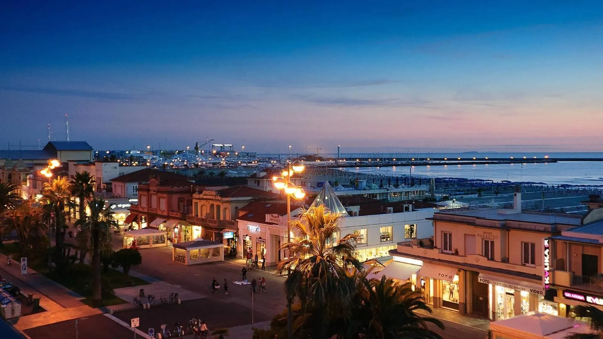 Villa Lola - Liberty Dreamscape Viareggio Italy